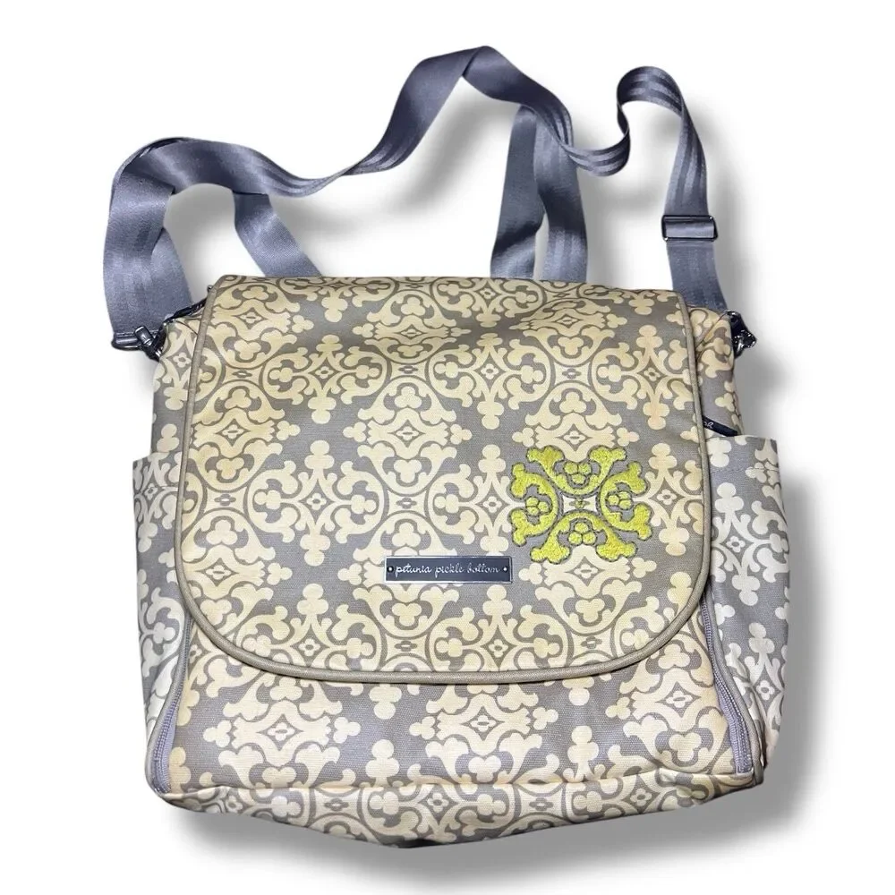 Petunia Pickle Bottom Large Carryall Berkshire Geometric Pattern Diaper Bag